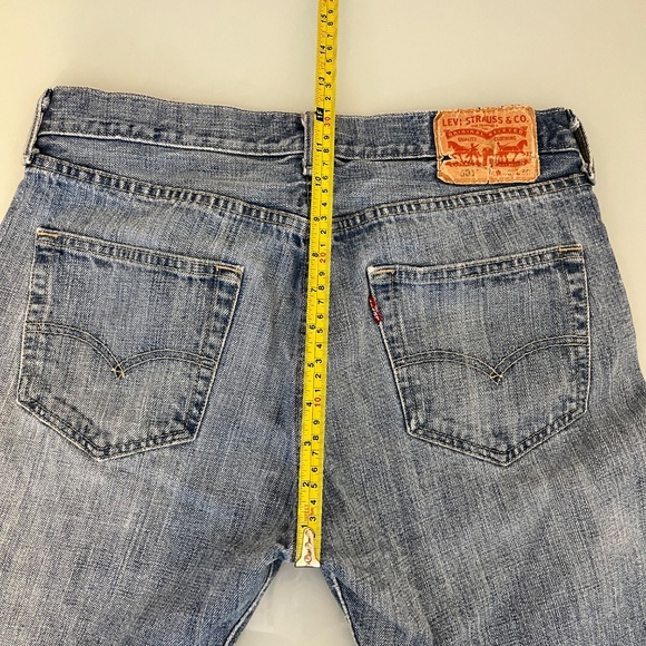Levi’s 501 Jeans Button Fly Red Tag 30x30 Act 30x29 Blue Light Medium Wash Denim - Picture 2 of 9